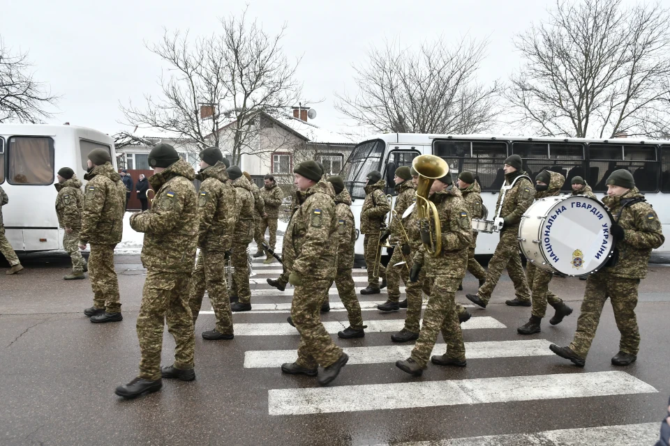 У Славутичі попрощались з героєм Олександром Голушком, який віддав своє життя за Україну фото №4