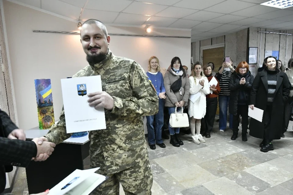 Нагородження захисників у Славутичі: день вдячності і пам’яті фото №14