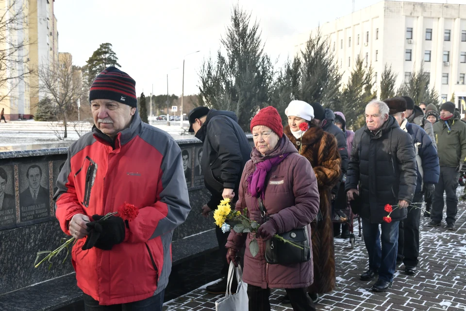 Пам'ять жива: у Славутичі вшанували ліквідаторів Чорнобильської аварії фото №15