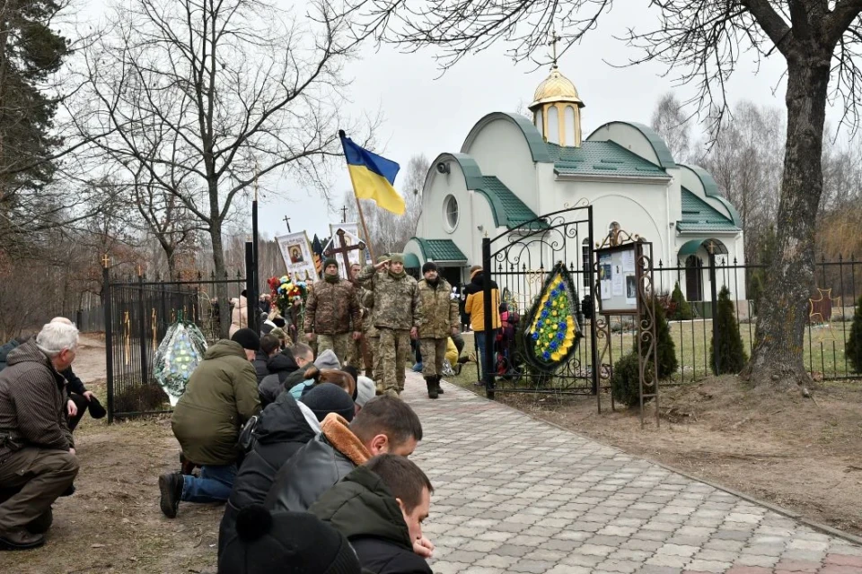 Славутич попрощався з Героїм Сергієм Набокою фото №24