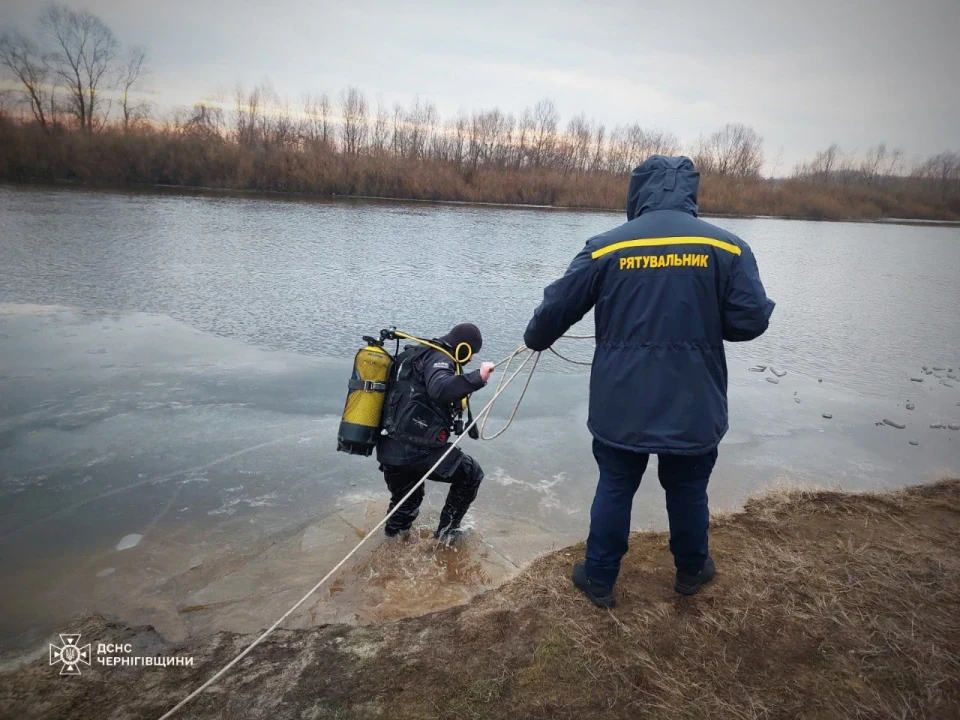 На Чернігівщині водолази знайшли тіло чоловіка, пошуки 7-річного хлопчика тривають фото №2