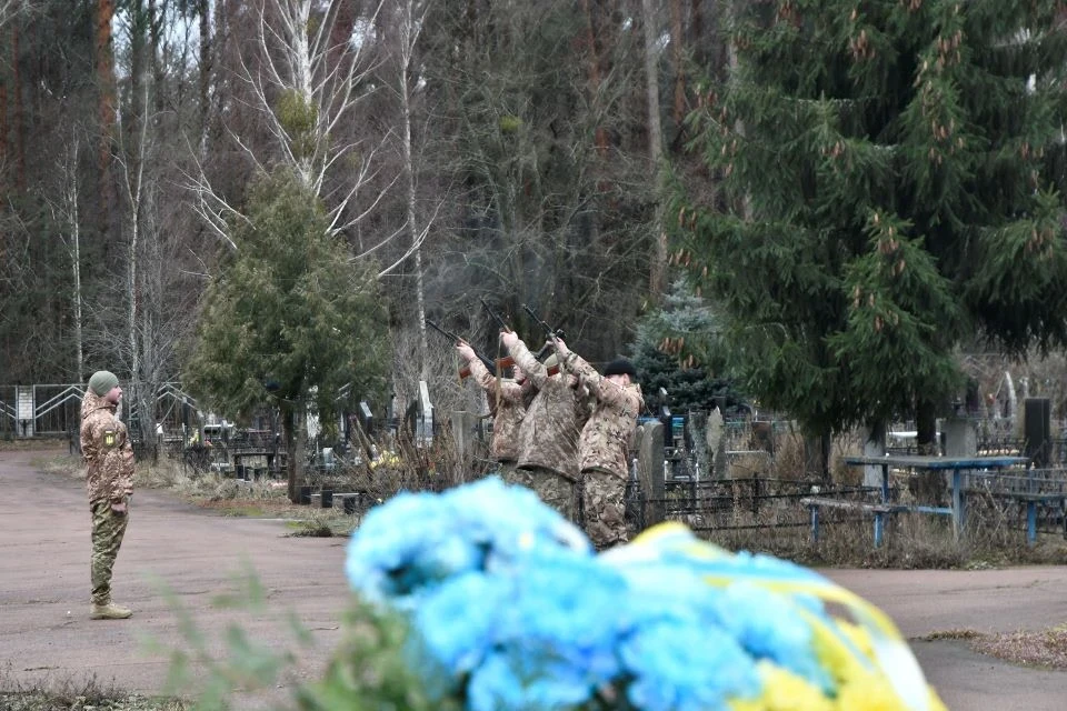 Славутич попрощався із захисником України Геннадієм Терещенком фото №4