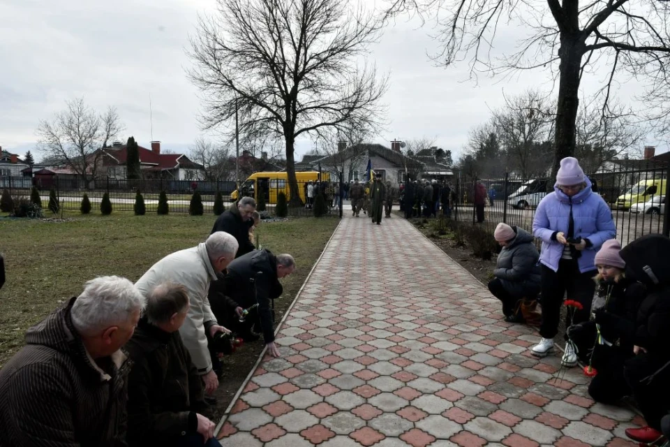 Славутич попрощався із захисником України Геннадієм Терещенком фото №8