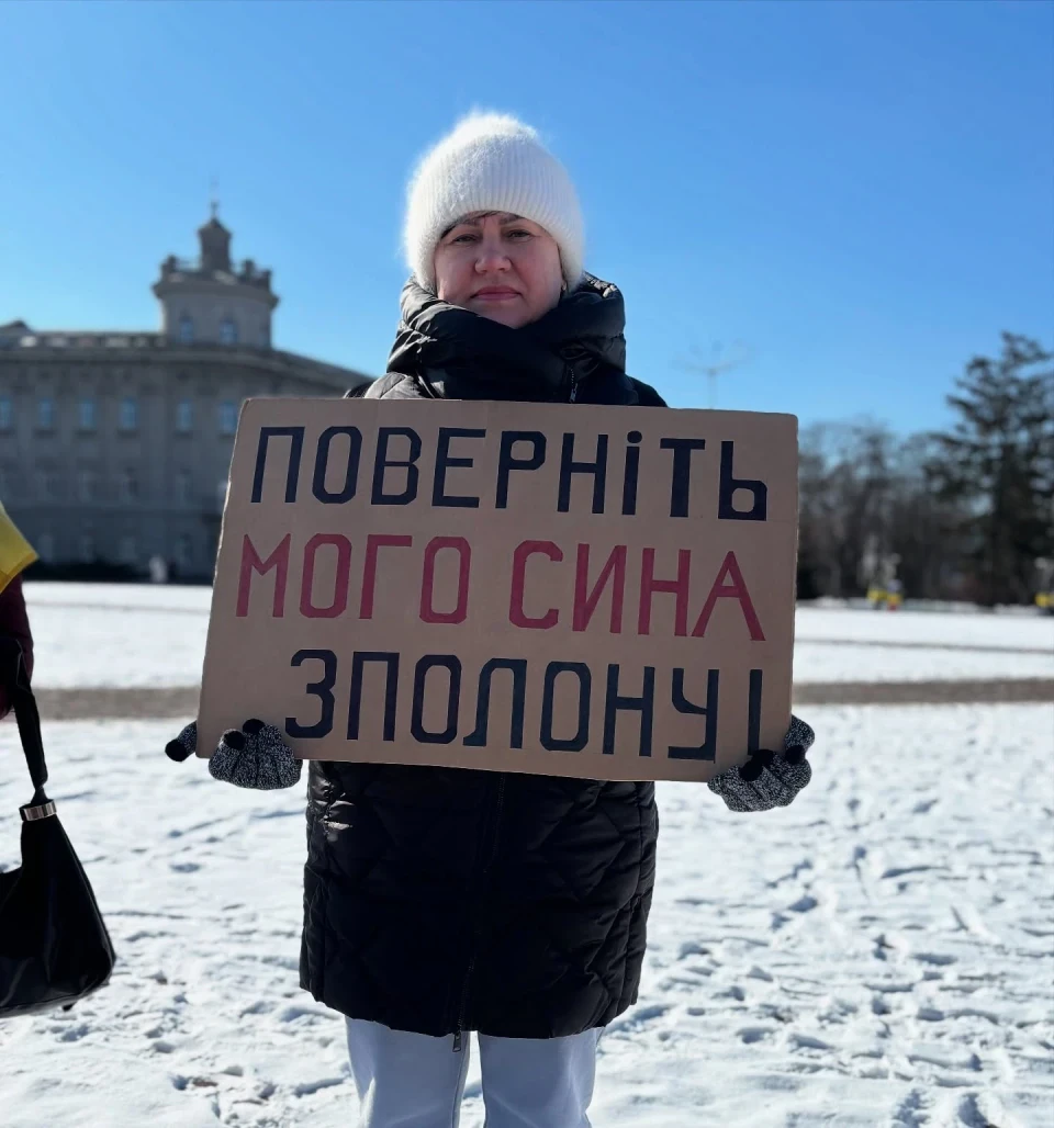 У Чернігові пройшла мирна акція на підтримку військовополонених захисників ЧАЕС та зниклих безвісти фото №13