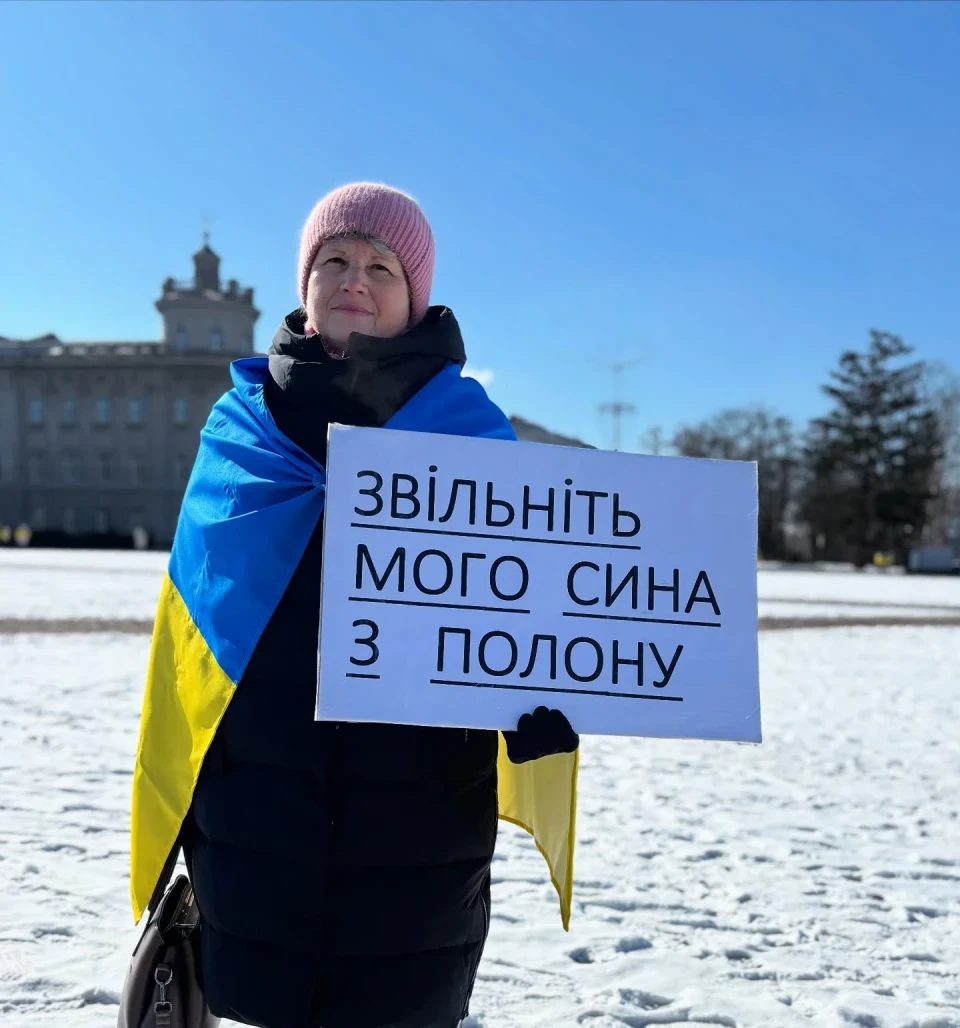 У Чернігові пройшла мирна акція на підтримку військовополонених захисників ЧАЕС та зниклих безвісти фото №15