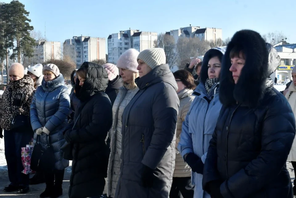 11-та річниця: у Славутичі вшанували загиблих у війні, розв’язаній росією фото №8