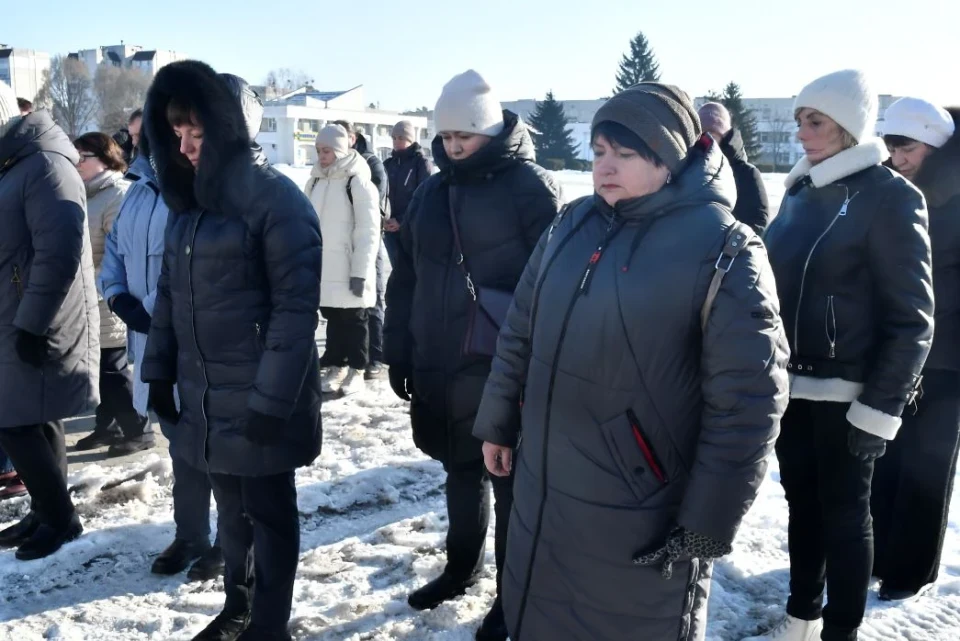 11-та річниця: у Славутичі вшанували загиблих у війні, розв’язаній росією фото №9