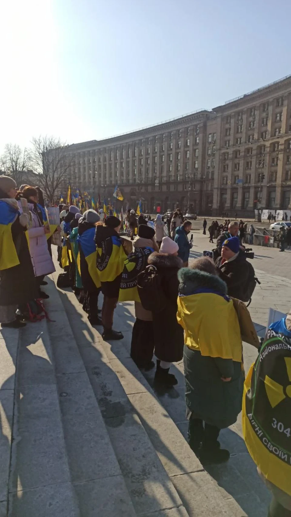 Три роки в полоні: у Києві пройшла мирна акція на підтримку захисників ЧАЕС фото №61