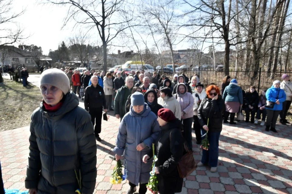 У Славутичі попрощалися із загиблим воїном Андрієм Ярмаком фото №4