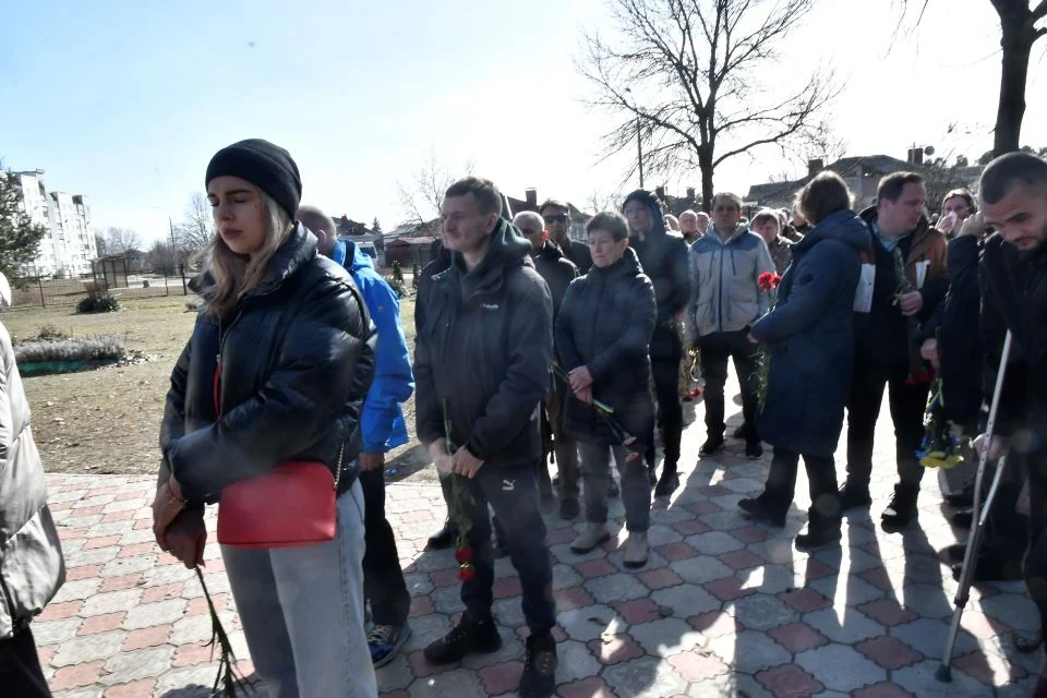 У Славутичі попрощалися із загиблим воїном Андрієм Ярмаком фото №5