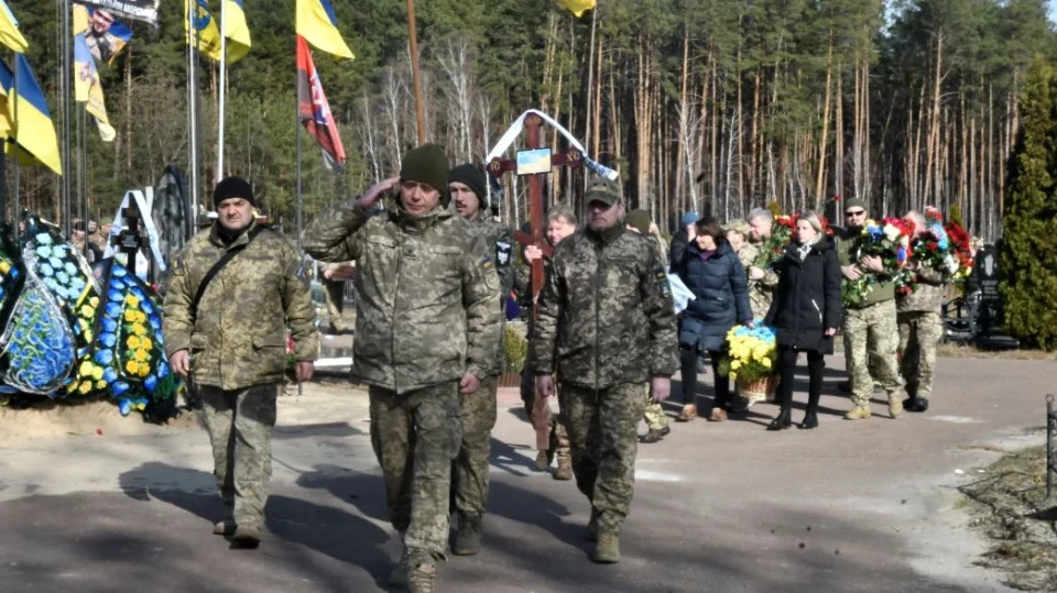 У Славутичі попрощалися із загиблим воїном Андрієм Ярмаком фото №6