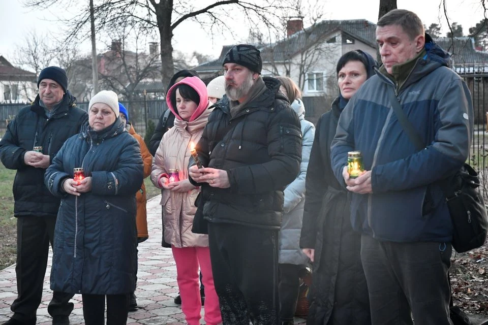 Голодомор: Акція "Запали свічку" у Славутичі (ФОТО) фото №19