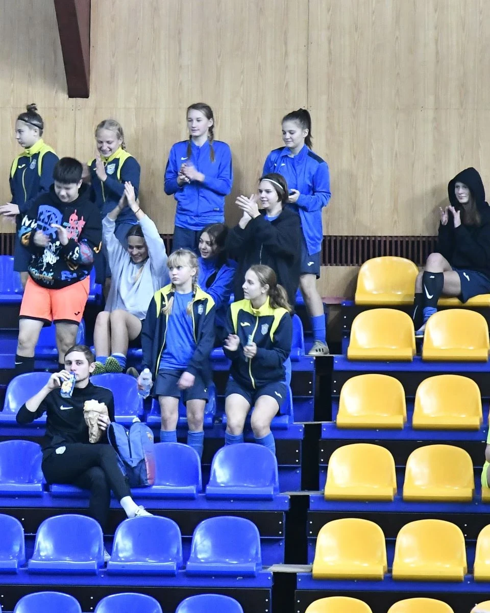 Чемпіонат України з футзалу: Славутицькі дівчата здобувають квиток до фіналу фото №4