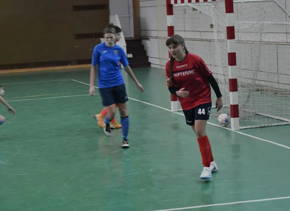 Чемпіонат України з футзалу: Славутицькі дівчата здобувають квиток до фіналу фото №15