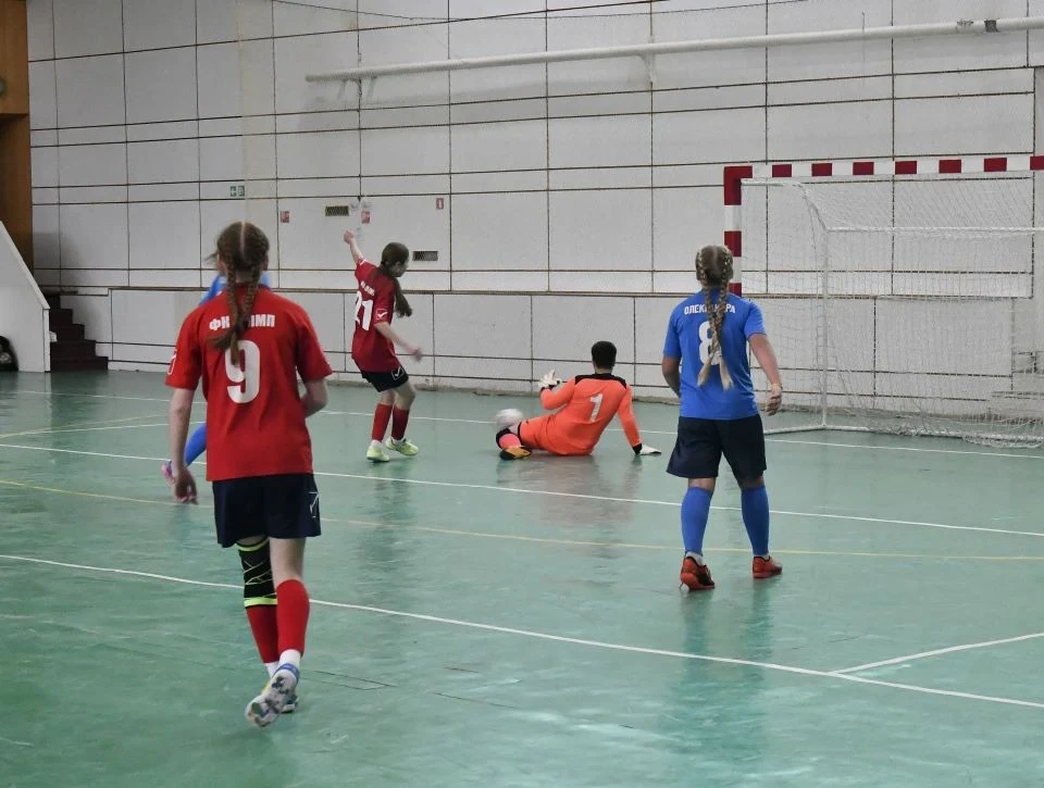 Чемпіонат України з футзалу: Славутицькі дівчата здобувають квиток до фіналу фото №21