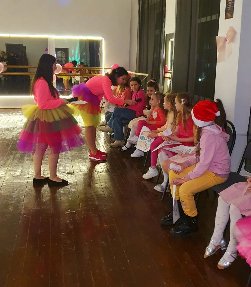 "Barbie-style" у Палаці Дітей та Молоді: Вечірка для маленьких принцес фото №21