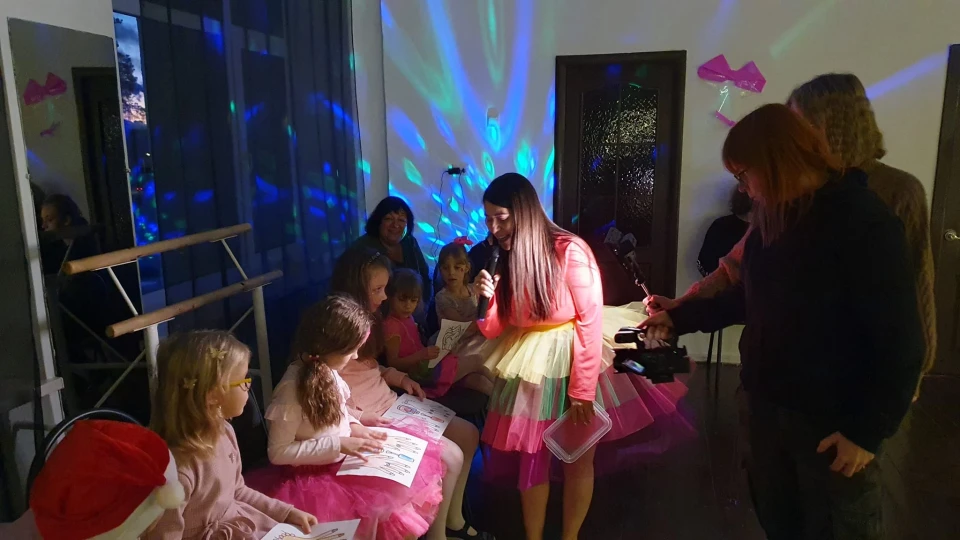 "Barbie-style" у Палаці Дітей та Молоді: Вечірка для маленьких принцес фото №25