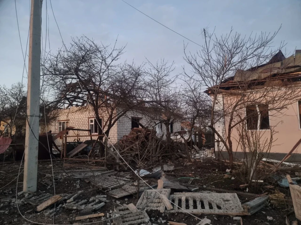 8 потерпілих і 51 пошкоджений будинок: У Смілі на Черкащині ракета влучила у житловий сектор фото №4