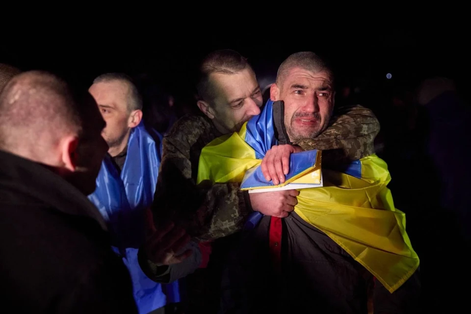 Відбувся ОБМІН ПОЛОНЕНИМИ! Додому повернулись 5 нацгвардійців ЧАЕС! 230 українських воїнів вдома!  фото №4
