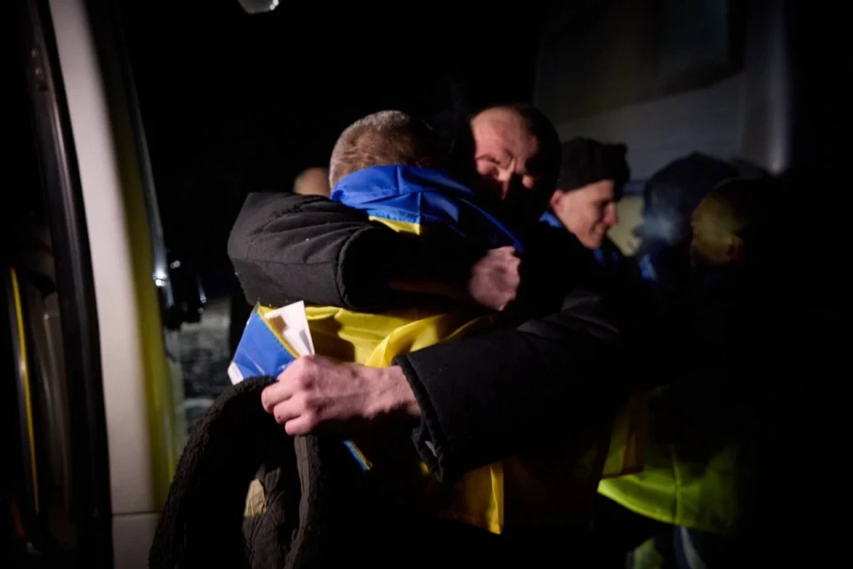 Відбувся ОБМІН ПОЛОНЕНИМИ! Додому повернулись 5 нацгвардійців ЧАЕС! 230 українських воїнів вдома!  фото №9