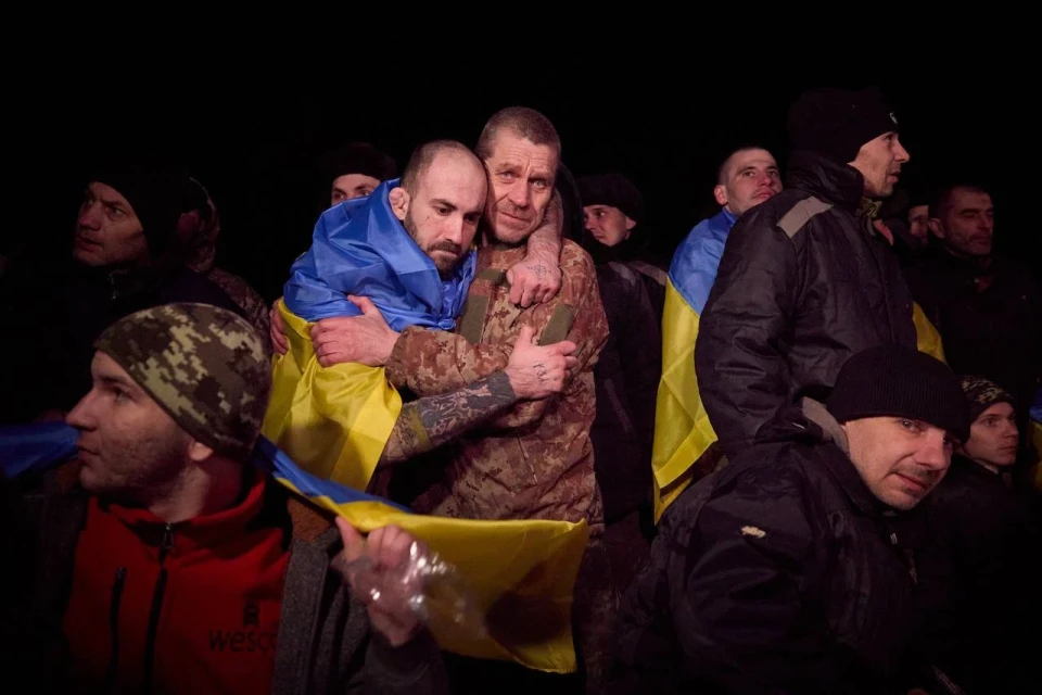 Відбувся ОБМІН ПОЛОНЕНИМИ! Додому повернулись 5 нацгвардійців ЧАЕС! 230 українських воїнів вдома!  фото №13