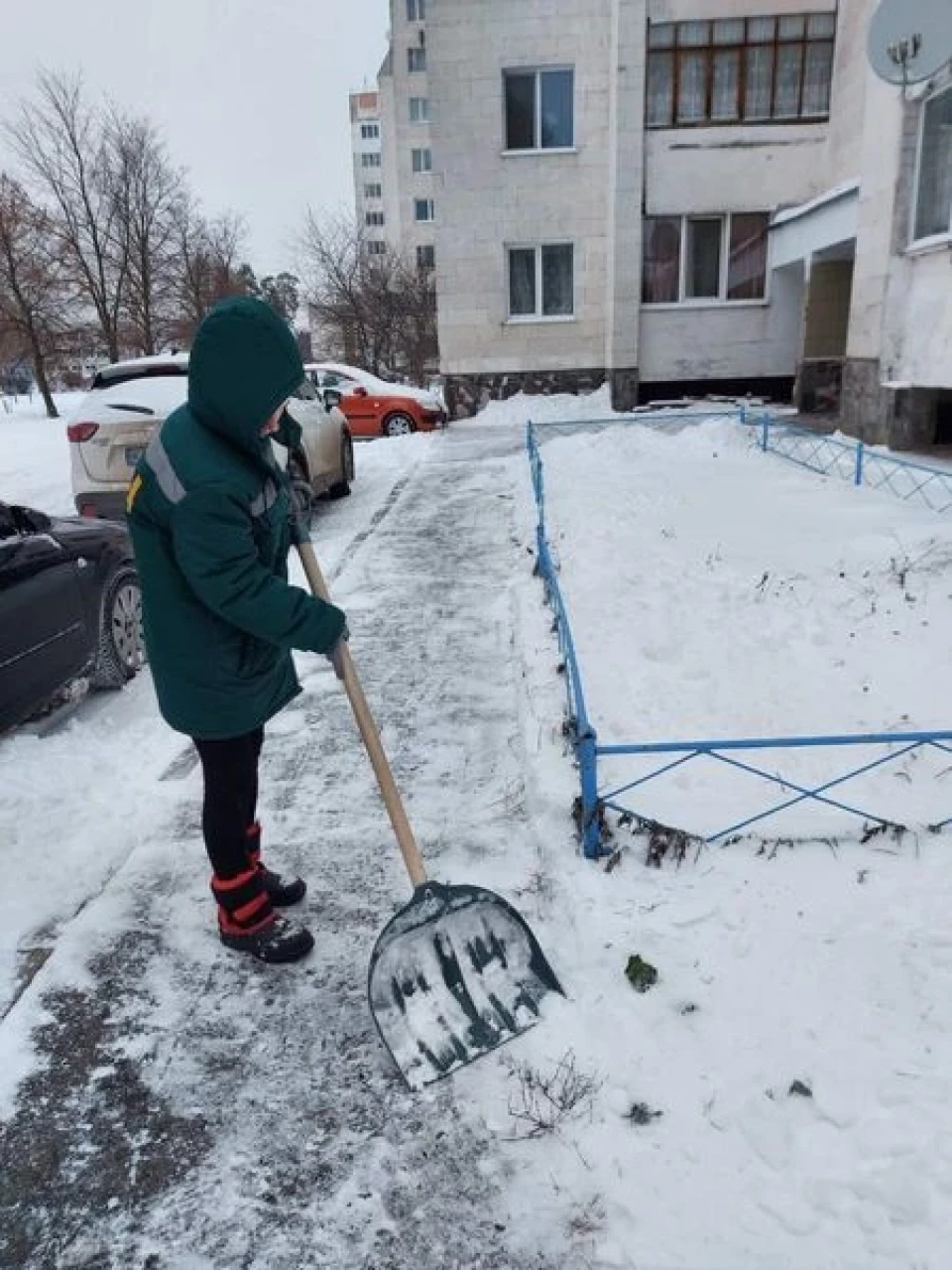 Працюють для нас: Комунальники міста Славутич під час негоди і снігопадів фото №1