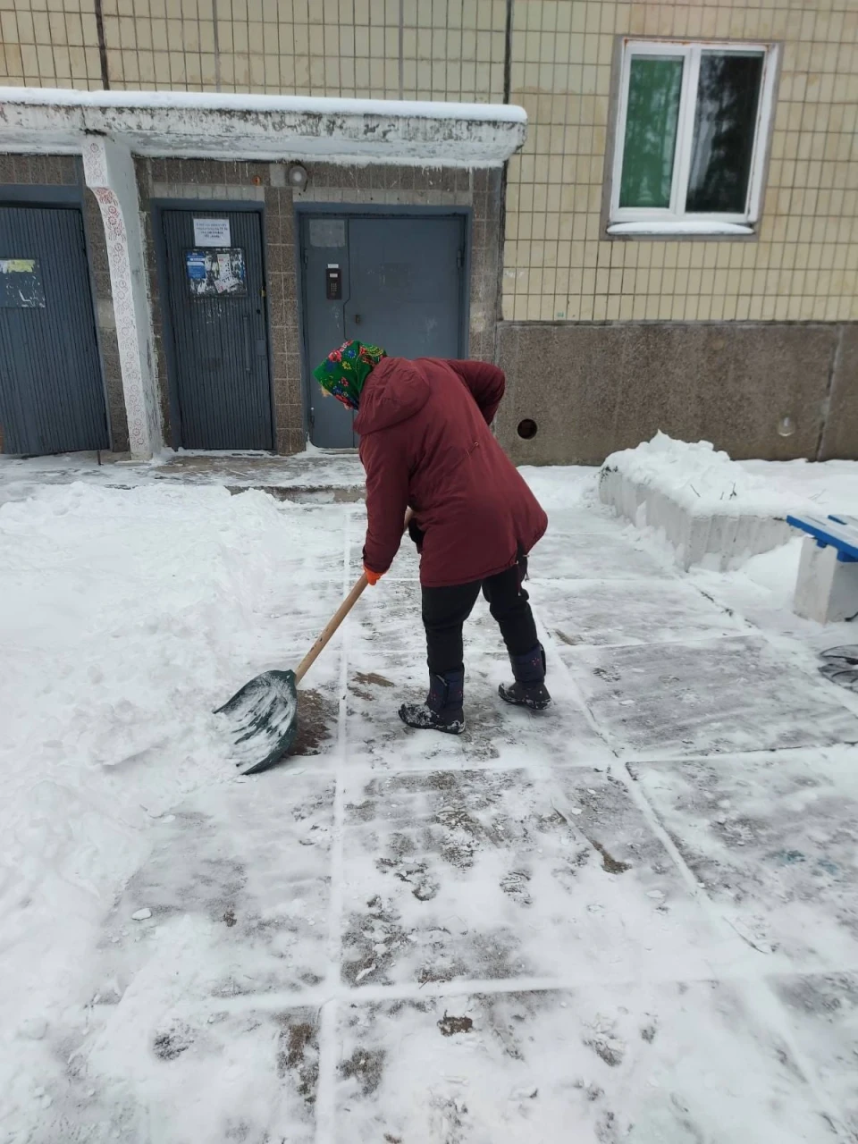 Працюють для нас: Комунальники міста Славутич під час негоди і снігопадів фото №5