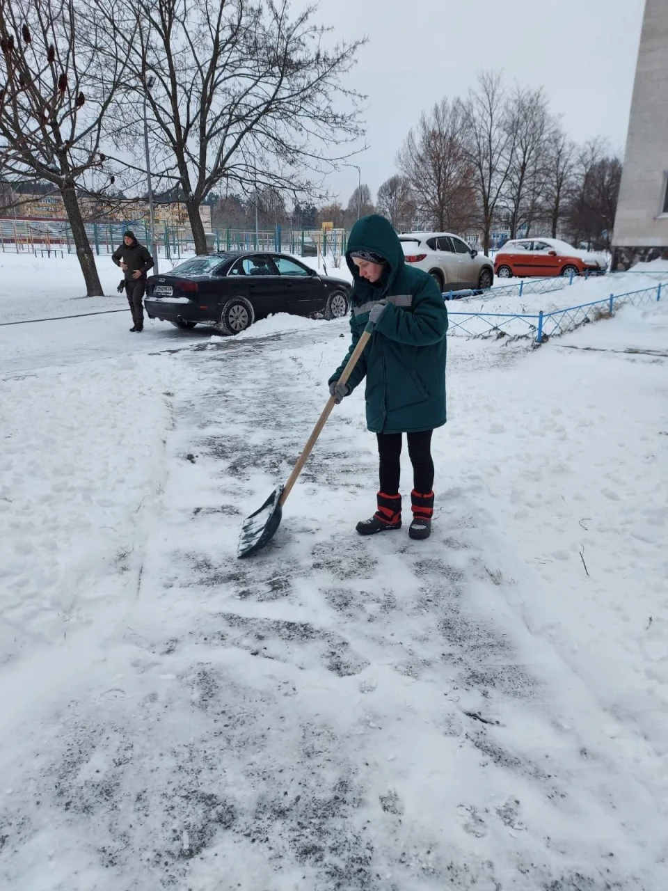 Працюють для нас: Комунальники міста Славутич під час негоди і снігопадів фото №6