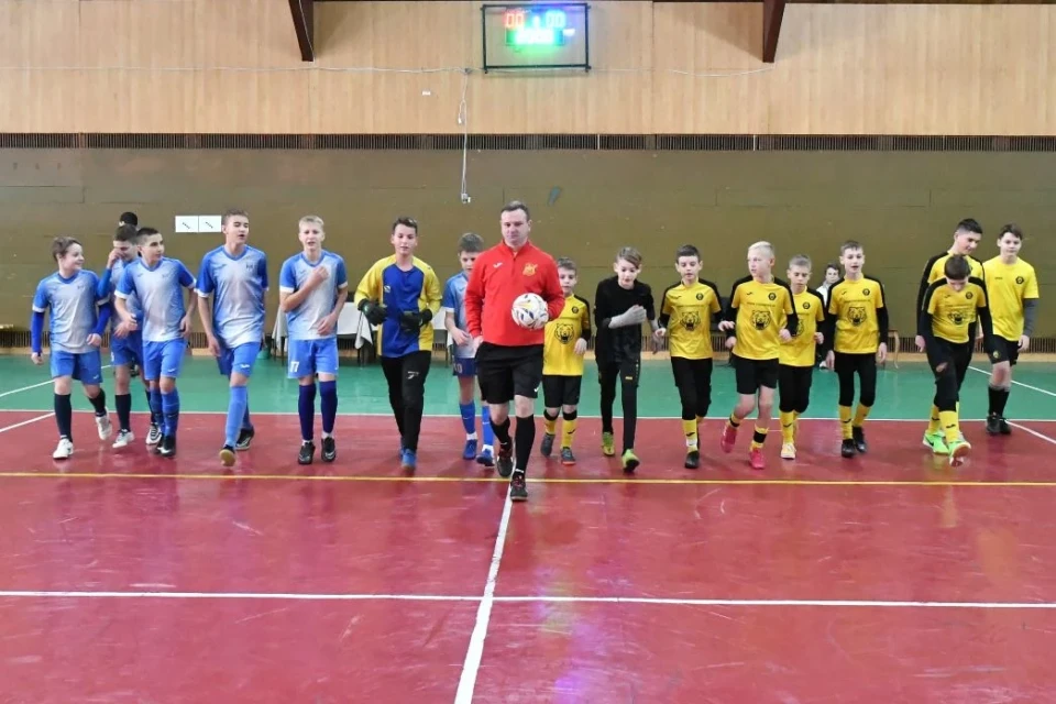 Перший у цьому році чемпіонат з міні-футболу у Славутичі фото №6