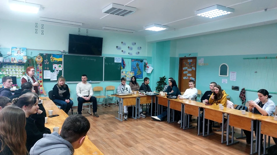 Шкільна зустріч, що ламає стереотипи про гендер у професіях в Славутицькому ЗЗСО №1  фото №3