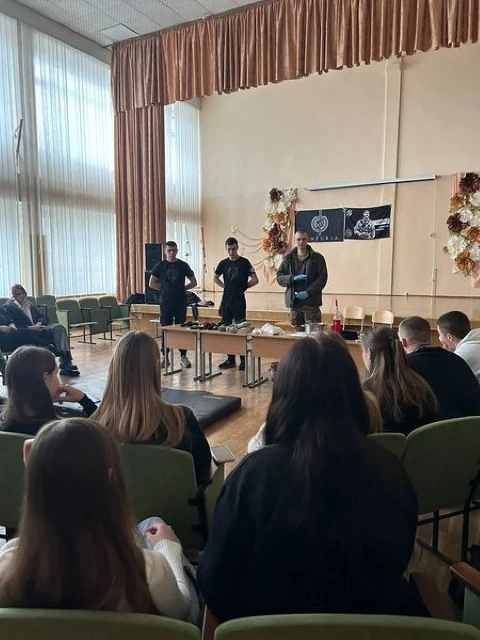 Сучасні навички: Майстер-клас з тактичної та домедичної допомоги для учнів Славутицької ЗЗСО #1 фото №7