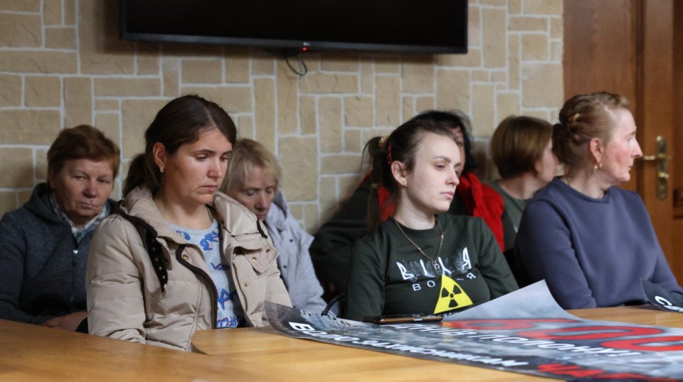  У Координаційному штабі відбулася зустріч з об’єднанням родин полонених військовослужбовців, які охороняли Чорнобильську атомну електростанцію фото №1