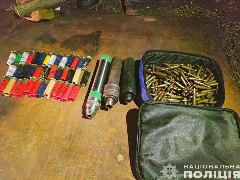 Понад 2 кг наркотиків та арсенал зброї знайшли у чернігівця! фото №4