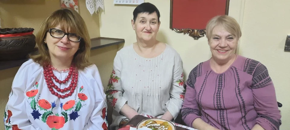 Колоритні зустрічі та поглиблення знань: Українські традиції в аутентичному кафе фото №1