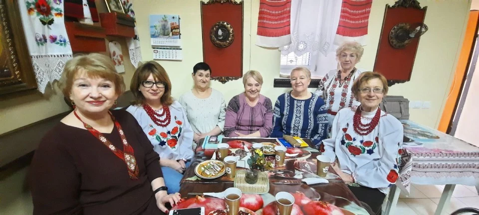 Колоритні зустрічі та поглиблення знань: Українські традиції в аутентичному кафе фото №3