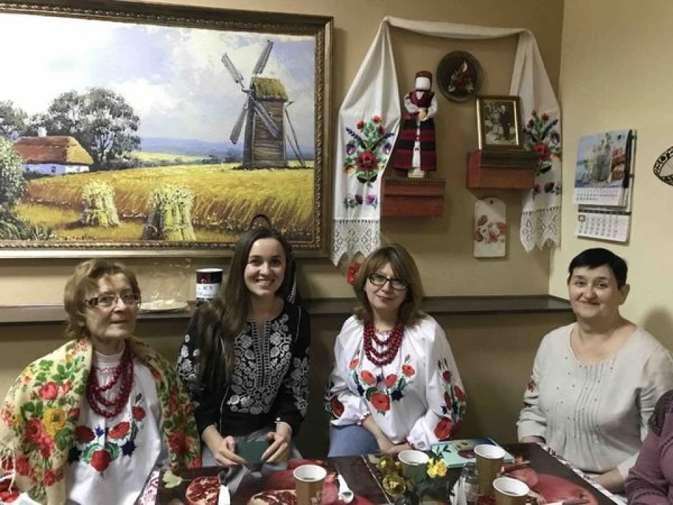 Колоритні зустрічі та поглиблення знань: Українські традиції в аутентичному кафе фото №6