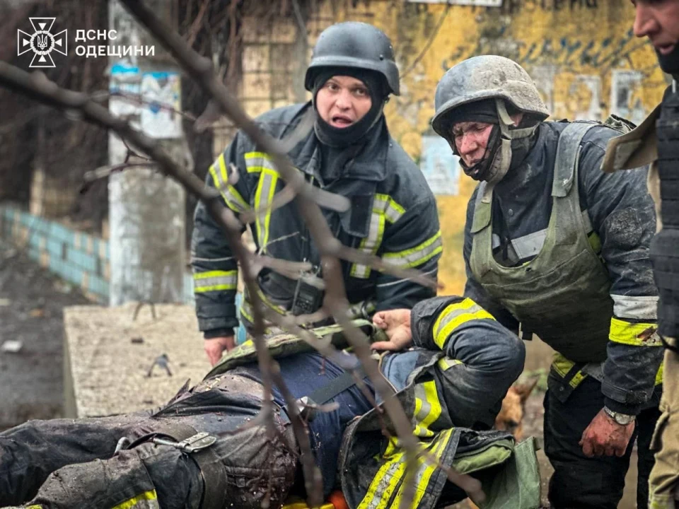 Окупанти атакували Одесу балістикою — загинуло 14 людей фото №7