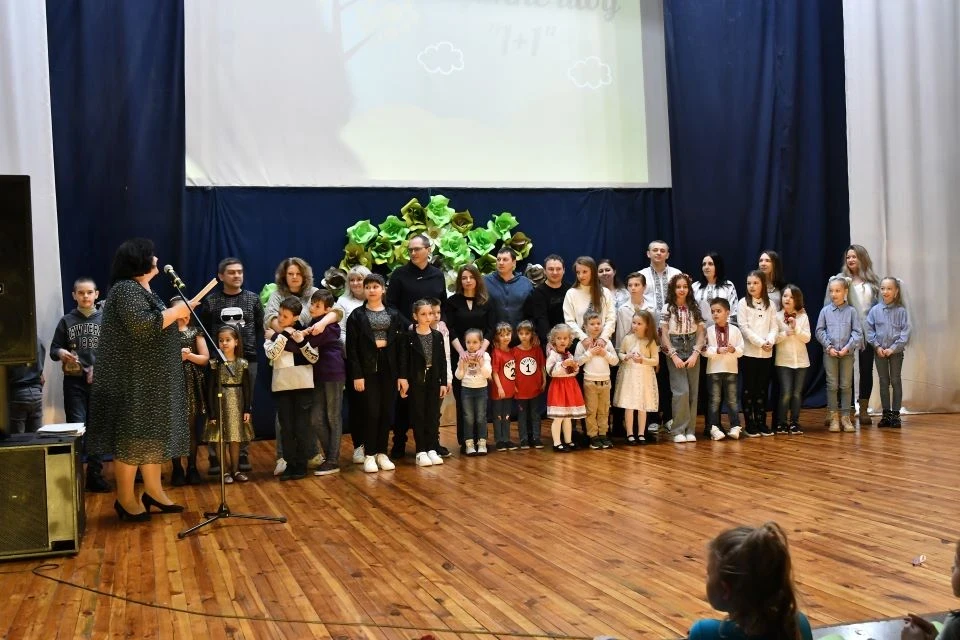 Сімейне свято в Палаці дітей та молоді: Весняний благодійний концерт — "Родинне шоу 1+1" фото №32