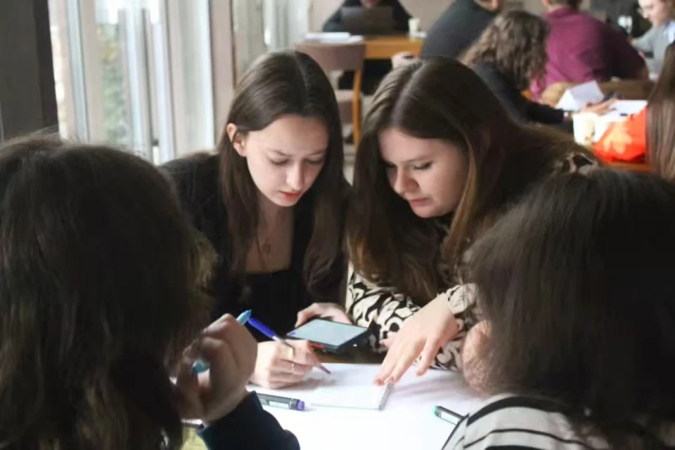 Навчання для молоді: Депутати молодіжної ради Славутича у Тернополі фото №3