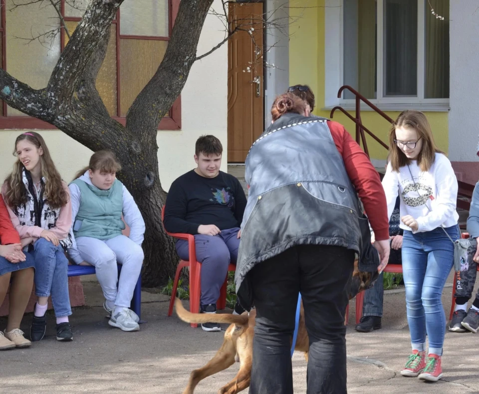 Хвостаті психологи: нові заходи для розвитку дітей в Славутицькому Центрі реабілітації фото №27