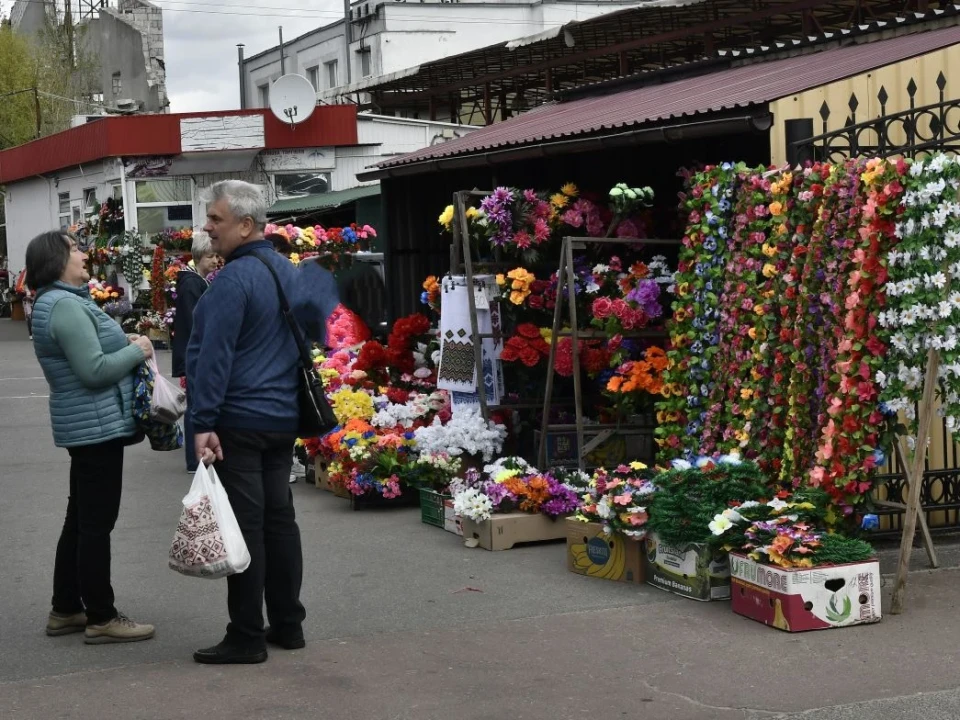 У нас на базарі: Фоторепортаж з весняного ринку у Славутичі фото №5