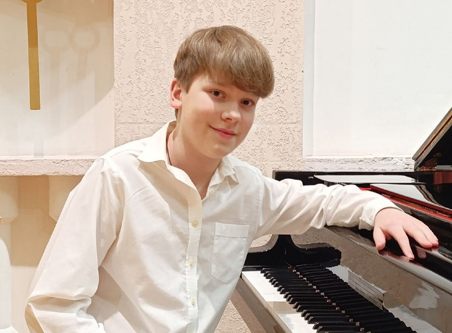Юний піаніст зі Славутича Роман Солодников здобув два Гран-прі на міжнародних конкурсах