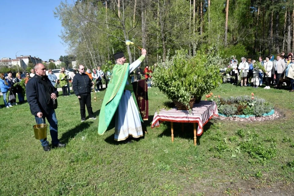 "Не я б'ю - верба б'є": Вербна неділя у Славутичі - Фоторепортаж фото №4