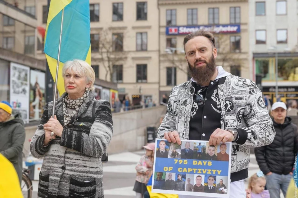 Стокгольм підтримав Захисників ЧАЕС:  Як пройшов мирний мітинг на підтримку полонених нацгвардійців фото №7