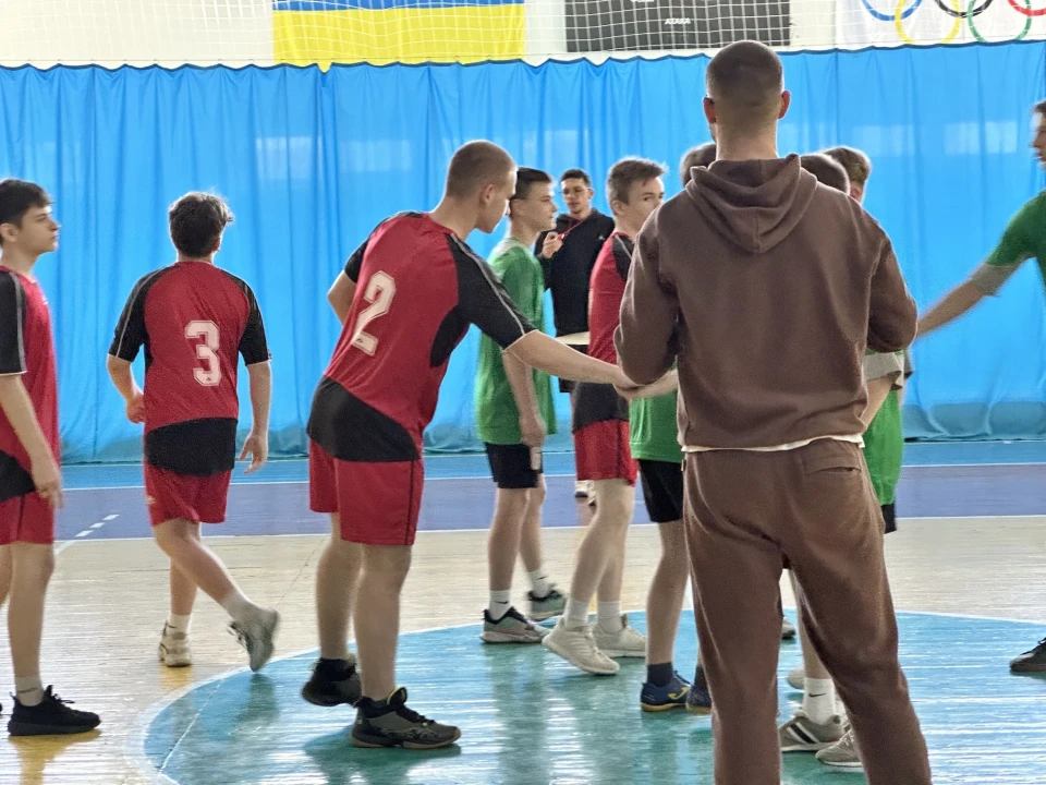 Славутицькі баскетболісти прийняли участь у районному етапі всеукраїнських змагань "Пліч-о-пліч" з баскетболу фото №4