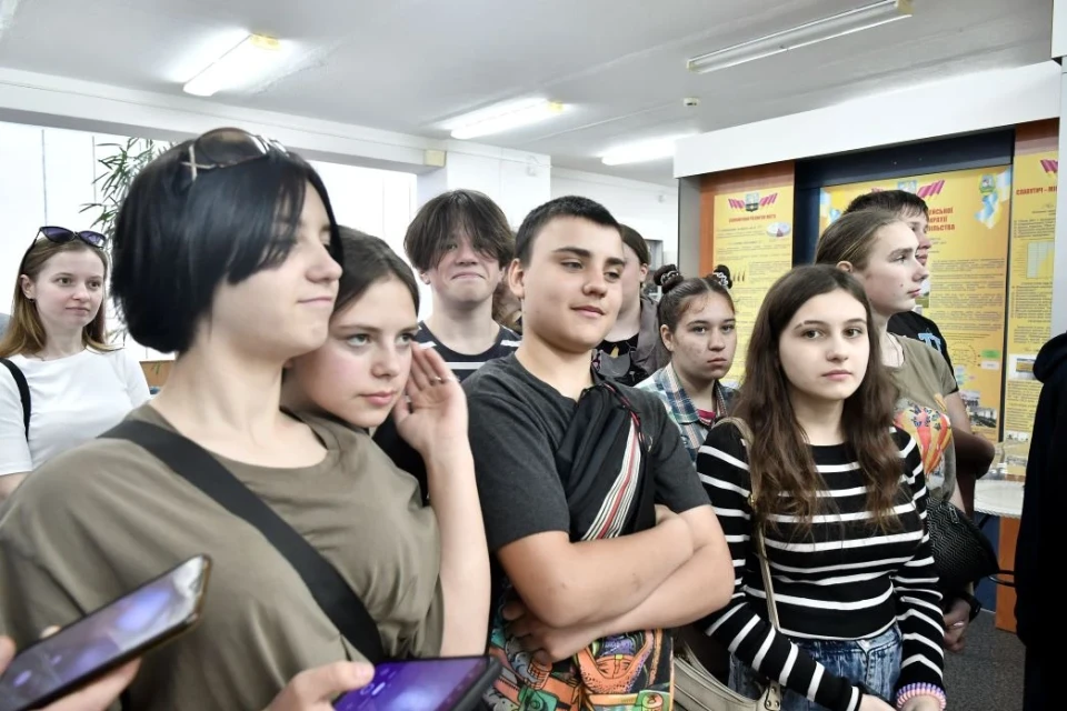 Гості Славутича: екскурсія містом для старшокласників Шибиринівської гімназії фото №16