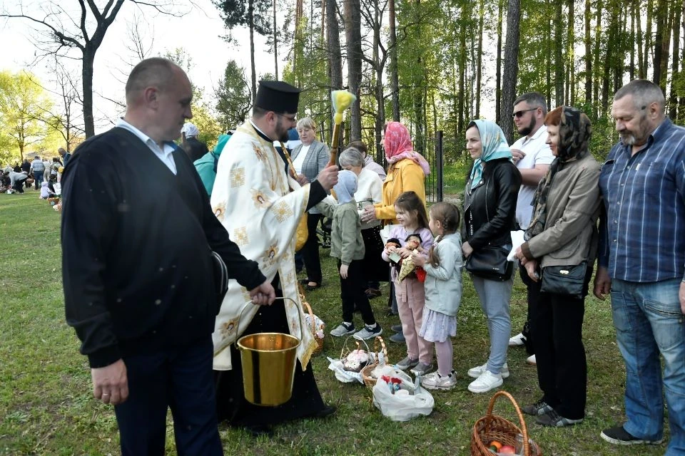 Святкове Великоднє освячення та богослужіння у Славутичі фото №19