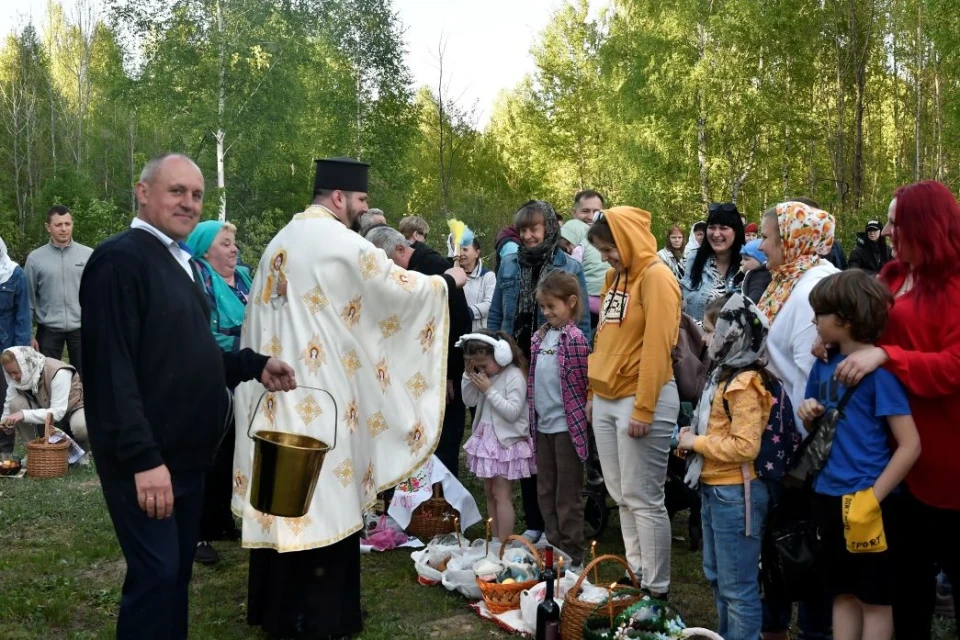 Святкове Великоднє освячення та богослужіння у Славутичі фото №21