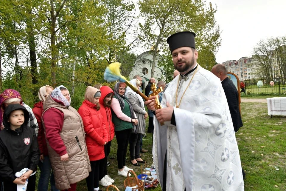 Святкове Великоднє освячення та богослужіння у Славутичі фото №20