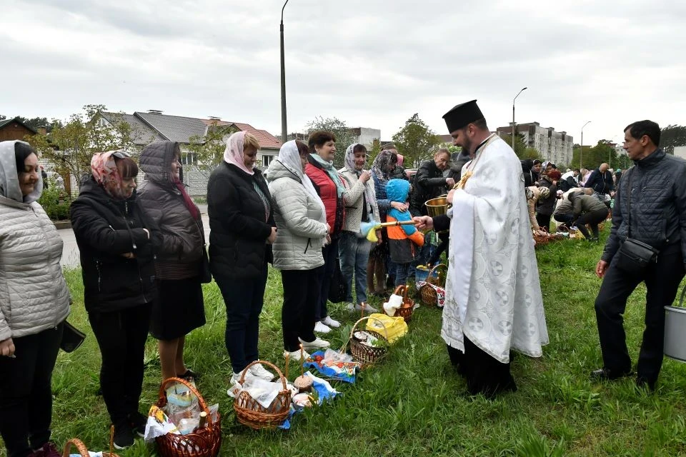 Святкове Великоднє освячення та богослужіння у Славутичі фото №24